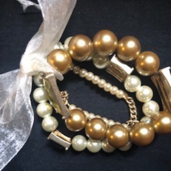 Lia Sophia Three Piece Stretch Bracelet *EUC* - Picture 1 of 5